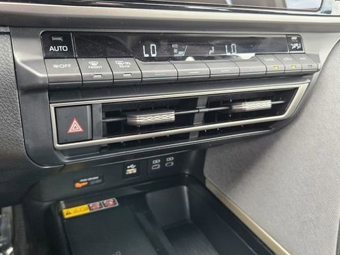 Used 2025 Toyota Camry LE image 19