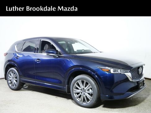 New 2025 MAZDA CX-5 Signature image 1