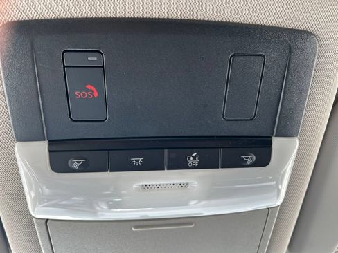 Certified 2025 Nissan Rogue SV FWD image 18