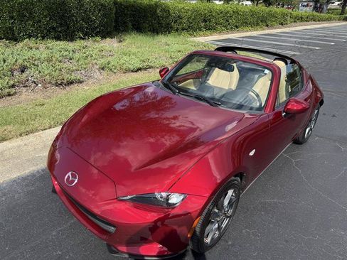 Used 2019 MAZDA MX-5 Miata RF Grand Touring RWD image 11