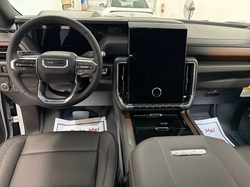 New 2026 GMC Yukon Denali w/ LPO, Floor Liner Package RWD image 16