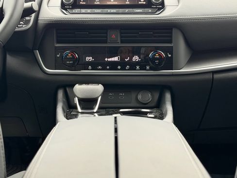 New 2026 Nissan Rogue SV w/ Cold Weather Package FWD image 24