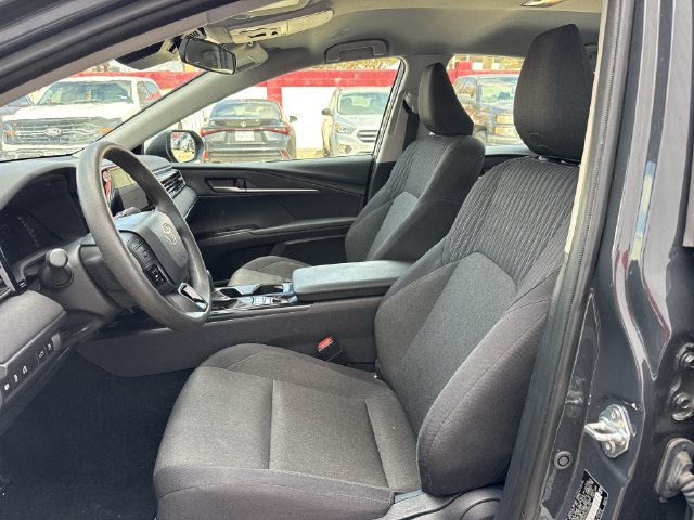 Used 2025 Toyota Camry LE FWD image 27