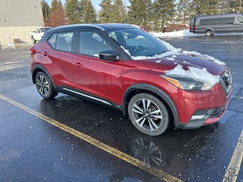 Used 2020 Nissan Kicks SR w/ SR Premium Package image 5