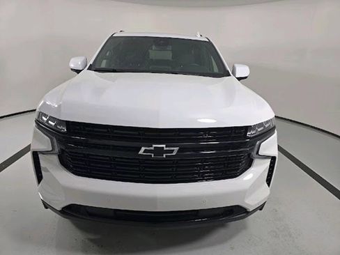 Used 2023 Chevrolet Tahoe RST image 2