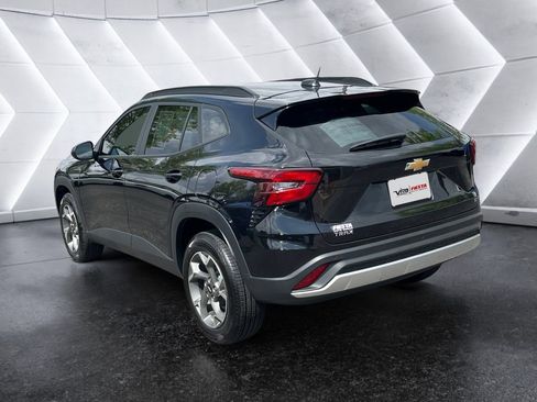 Used 2026 Chevrolet Trax LT w/ Driver Confidence Package image 6