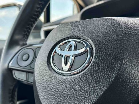 Used 2025 Toyota Corolla SE w/ SE Premium Package FWD image 29