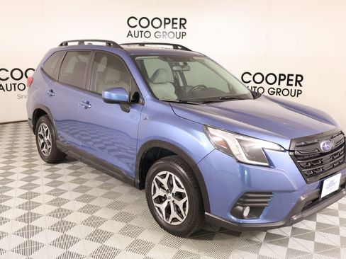 Used 2023 Subaru Forester Premium AWD/4WD image 1