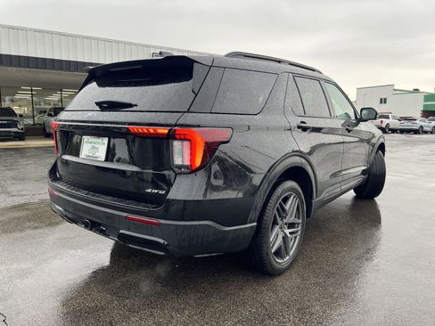 Used 2025 Ford Explorer ST-Line w/ Premium Package AWD/4WD image 5