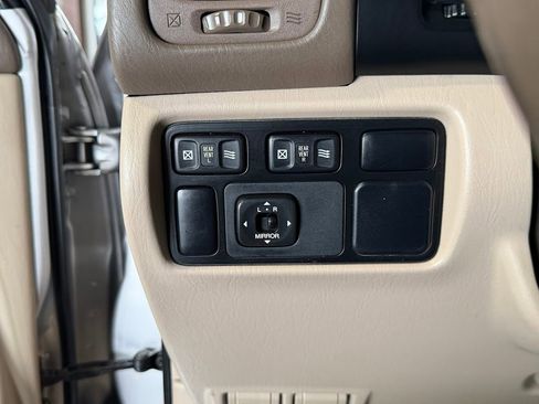 Used 2000 Toyota Land Cruiser AWD/4WD image 24