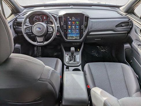 Used 2025 Subaru Forester Premium image 17