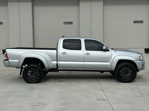 Used 2012 Toyota Tacoma 4x4 Double Cab w/ TRD Sport Pkg image 6