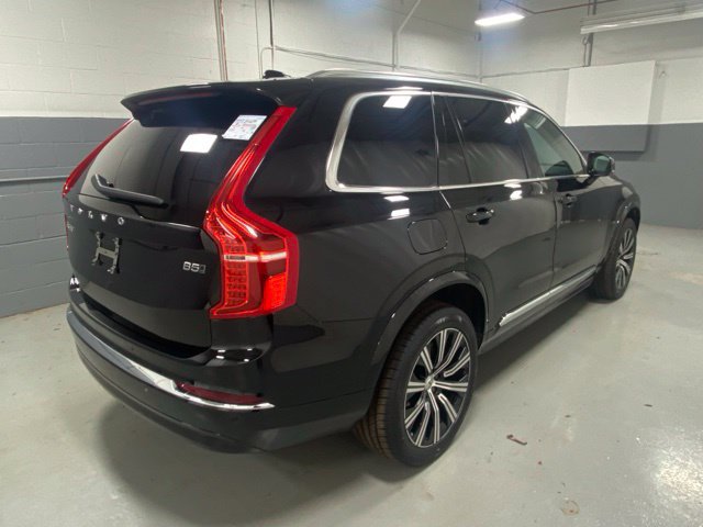 Used 2024 Volvo XC90 B5 Core w/ Climate Package AWD/4WD image 3