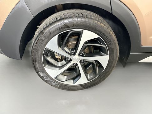 Used 2017 Hyundai Tucson Sport FWD image 33