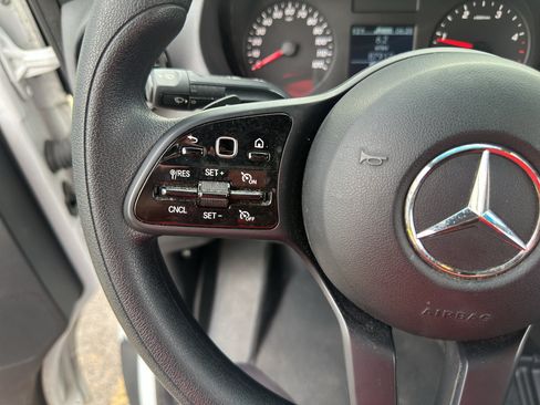 Used 2022 Mercedes-Benz Sprinter 2500 image 23