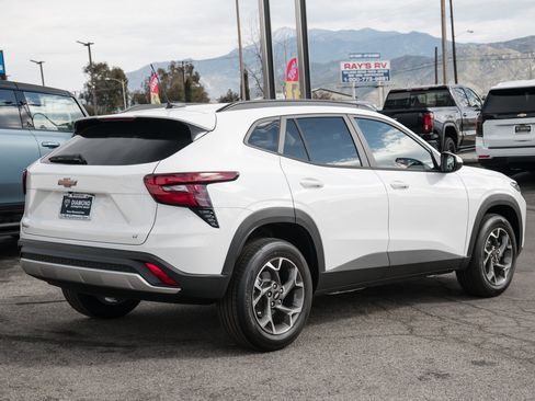 New 2026 Chevrolet Trax LT w/ Driver Confidence Package image 5