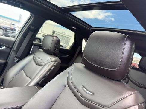 Used 2023 Cadillac XT5 Premium Luxury AWD/4WD image 29