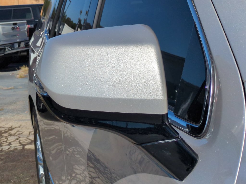 Used 2023 GMC Yukon Denali AWD/4WD image 14
