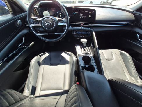 Used 2023 Hyundai Elantra Limited FWD image 30