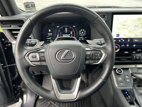 Used 2024 Lexus GX 550 w/ Cold Area Package AWD/4WD image 18