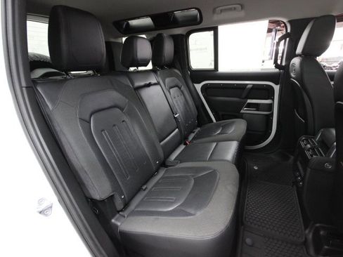 Used 2020 Land Rover Defender 110 SE image 20