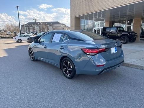 Used 2024 Nissan Sentra SV image 2