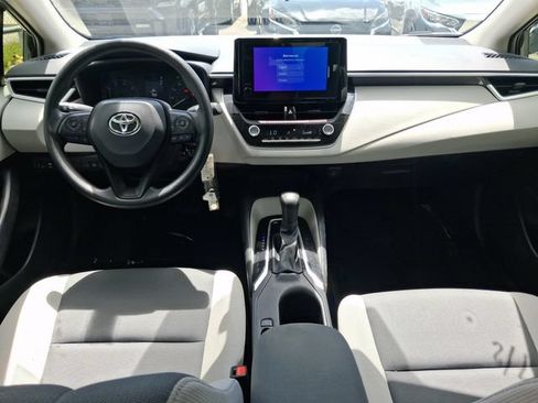 Used 2025 Toyota Corolla LE FWD image 7