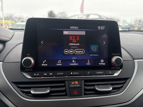 Used 2024 Nissan Altima 2.5 SR image 5