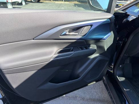 New 2026 Chevrolet Equinox EV LT FWD image 24
