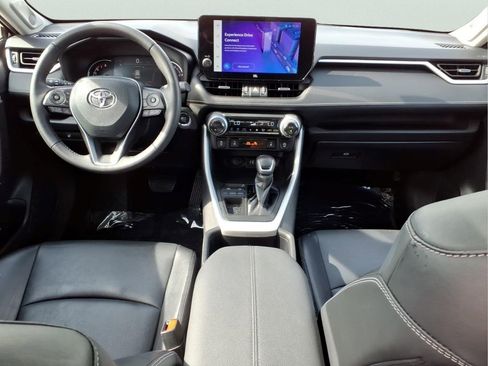 Used 2023 Toyota RAV4 XLE Premium FWD image 13