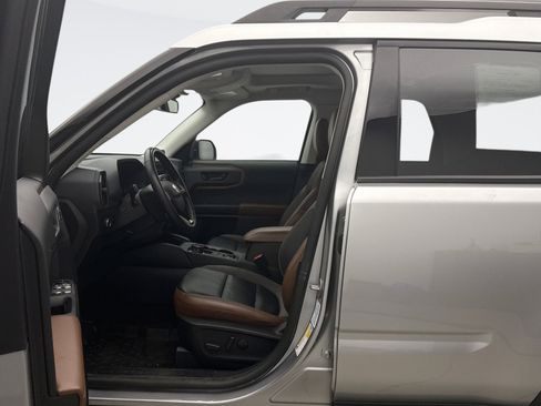 Used 2023 Ford Bronco Sport Outer Banks w/ Tech Package image 8