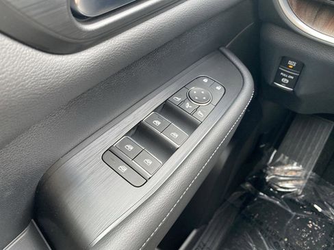 New 2025 Nissan Armada SL w/ Captain's Chari Seat Package image 31