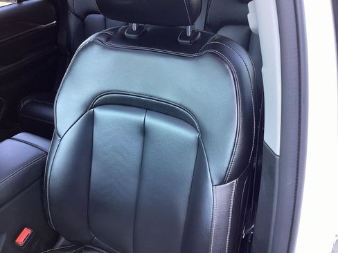 Used 2023 Jeep Grand Cherokee 4xe image 11