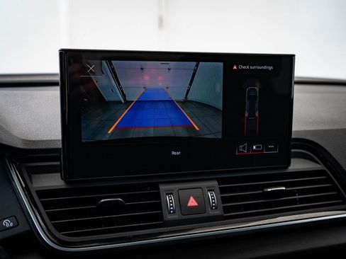 Used 2023 Audi Q5 2.0T Premium w/ Convenience Package image 34