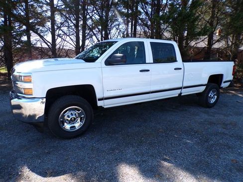 Used 2017 Chevrolet Silverado 2500 W/T image 1