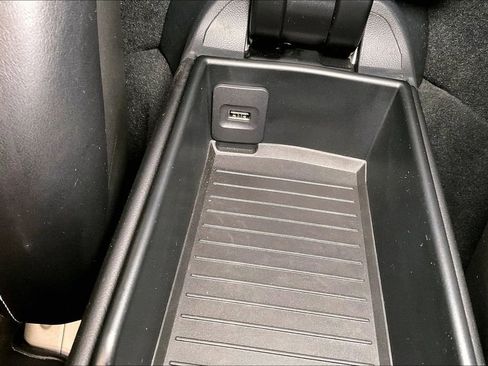 Used 2022 Porsche 718 Cayman GT4 image 35