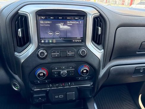 Used 2021 Chevrolet Silverado 2500 LT w/ Convenience Package AWD/4WD image 13
