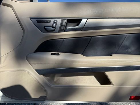 Used 2015 Mercedes-Benz E 400 E 400 image 39