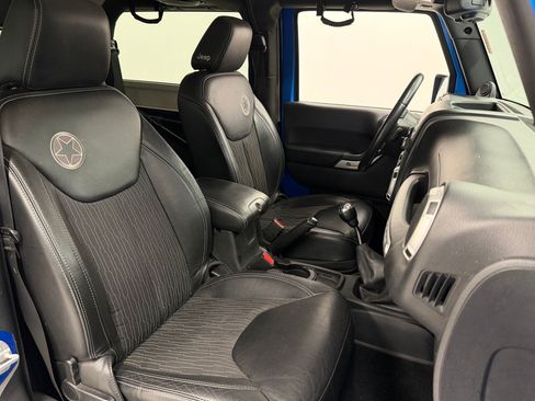 Used 2014 Jeep Wrangler Freedom Edition image 21