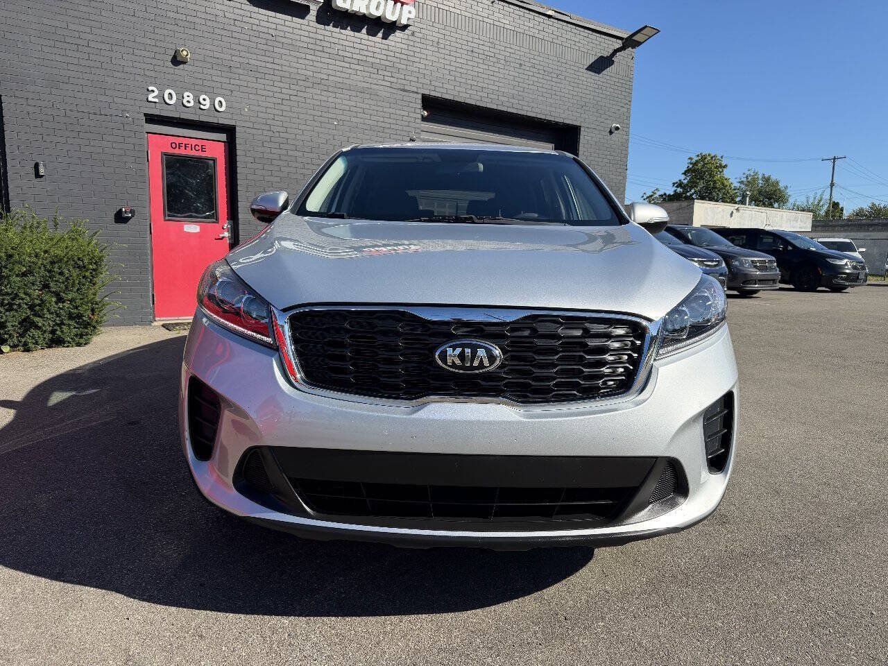 Used 2019 Kia Sorento L FWD image 2