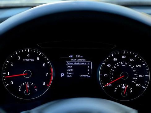 Used 2019 Kia Cadenza Premium FWD image 39