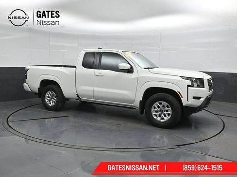 Used 2024 Nissan Frontier SV AWD/4WD image 1