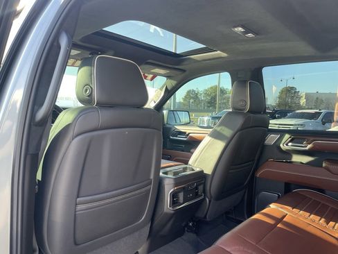 Used 2025 GMC Sierra 1500 Denali Ultimate image 24