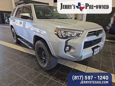 Used 2023 Toyota 4Runner SR5 Premium w/ Moonroof Package image 5