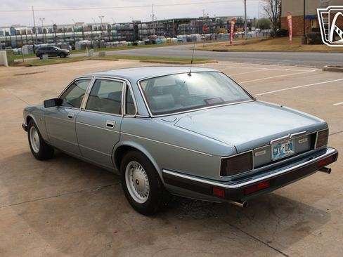 Used 1990 Jaguar XJ Vanden Plas RWD image 28