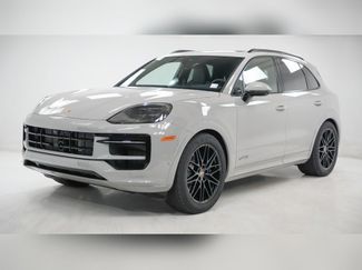 New 2026 Porsche Cayenne GTS video 1