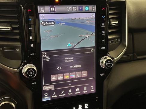 New 2026 RAM 1500 4x4 Crew Cab image 32