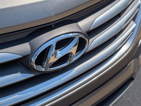 Used 2018 Hyundai Santa Fe Sport w/ 2.4L Value Package 02 image 5