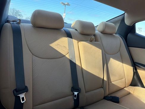 Used 2012 Hyundai Elantra GLS w/ Preferred Pkg 3 image 35