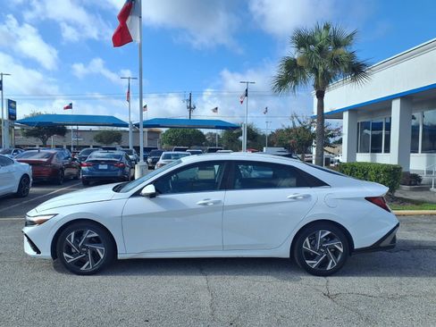 Used 2024 Hyundai Elantra Limited FWD image 24